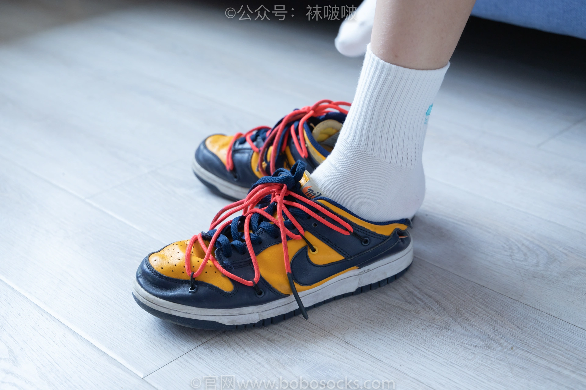 [BoBoSocks袜啵啵]NO.009 果冻-耐克板鞋、白棉袜、裸足 1